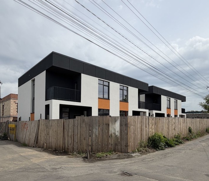 Продаж дуплексу біля Києва з окремим заїздом - фото 1