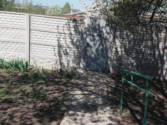 Продам дом в Большой Рогани, кирпич 63м2, с удобствами. Торг.