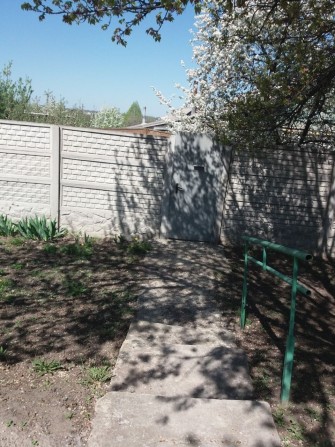 Продам дом в Большой Рогани, кирпич 63м2, с удобствами. Торг. - фото 1