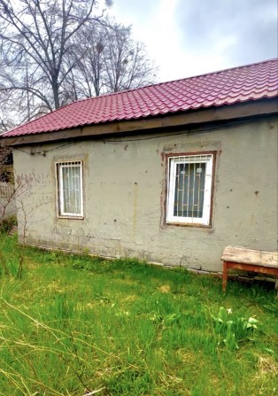Продам целый дом немышля , Московский рынок, можно под бизнес , 60 м2 , 5,5 соток - фото 1