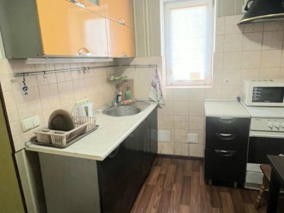 М.Холодная Гора, продам 1/2 дома, улица Симферопольская