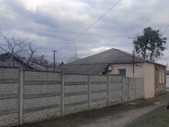 Продам 1/3 будинку зі своїми зручн. Свій двір.вул.Лиса 57, Хол гора.Ключі в мене