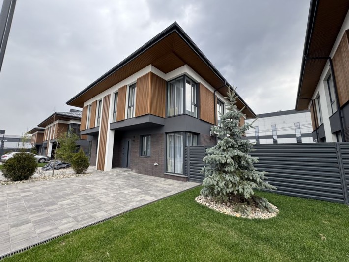 БЕЗ КОМІСІЇ 82м2 з ремонтом та меблями в КМ Garden Village Petropavlivka - фото 1