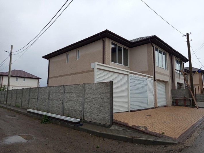 Продаж сучасного двоповерхового будинку - фото 1