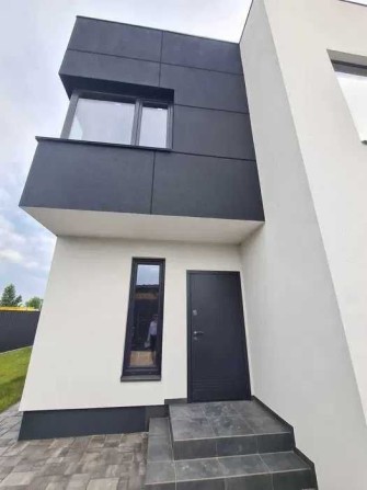 Вітаю Продам Дуплекс 135 м2 газ вода світло гараж Телефонуйте - фото 1
