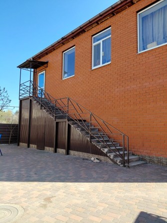 Продам баню с жилым домом в  Б Даниловке - фото 1