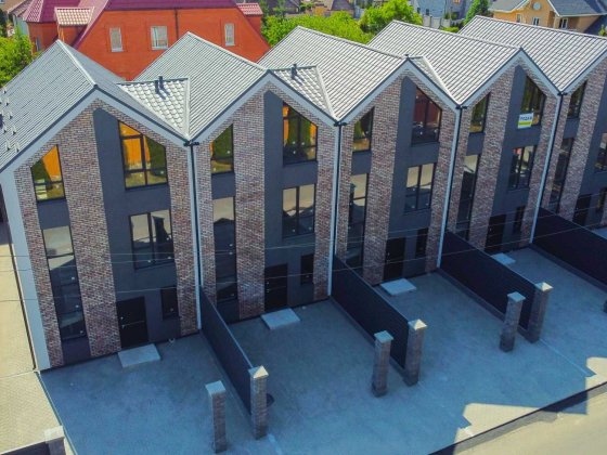 Продаж Таунхаусів Дуплексів Будинків в Петропавлійській Борщагівці Петропавлівська Борщагівка