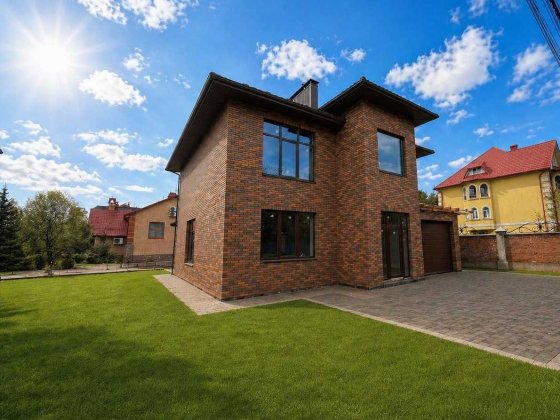 Продам окремий будинок з підвалом центральні комунікації Петропавлівська Борщагівка Петропавлівська Борщагівка