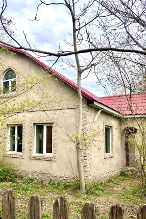 БУДИНОК на ділянці 10 соток. ГАРАЖ. Коммунікації‼️Документи. - фото 1