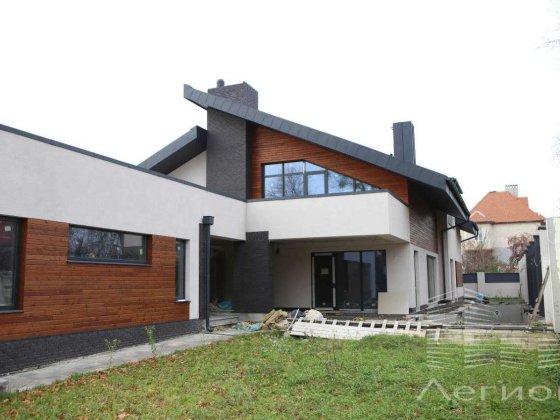 Продам дом на Шатиловке 730 кв.м.