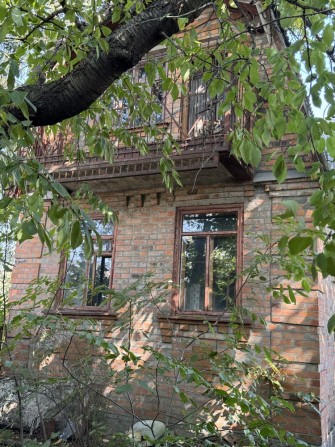 Продам дом (два отдельностоящих полноценных дома) по ул.  Луи Пастера - фото 1