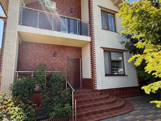 Продам  классный, современный  2-х этажный дом на Золотой Горке! Одеса