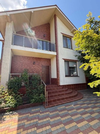 Продам  классный, современный  2-х этажный дом на Золотой Горке! - фото 1