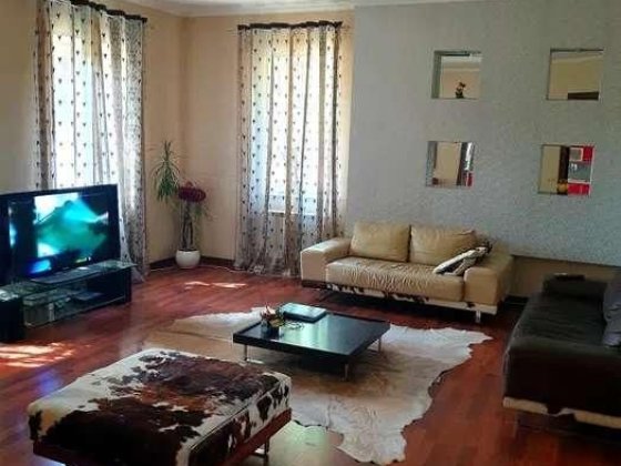 Продаж 2-х поверхового сучасного будинку, 5 хв. до метро