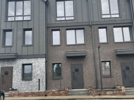 Продажа нерухомості Петропавлівська Борщагівка