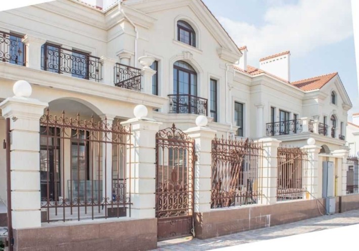 Продам дом в Королевских Садах, Французский бульвар 60 - фото 1