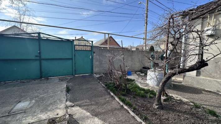 У продажу ділянка з будинком - фото 1
