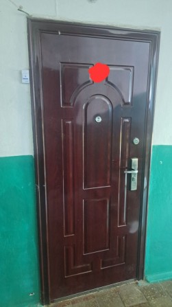 Продам 2 км квартиру - фото 1