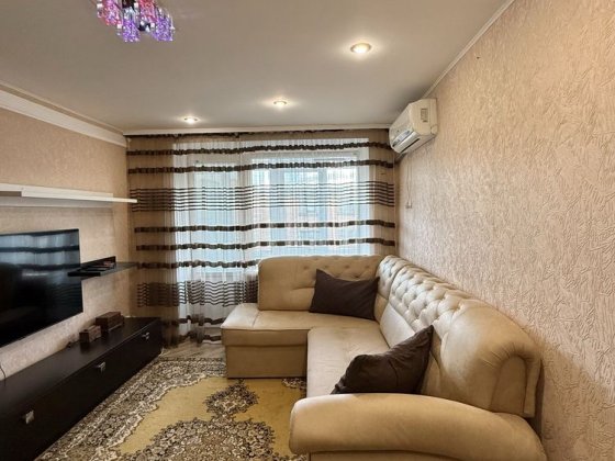 Продам 3 кімнатну квартиру з індивідуальним газовим опаленням (Проспект Соборний) Александрия