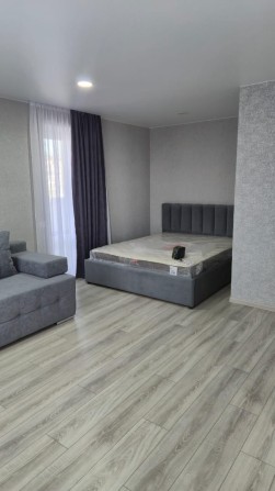 Розкішна 1-к студія (40 м²) з новим ремонтом у самому центрі! Вул. Г. Усика, 51 - фото 1