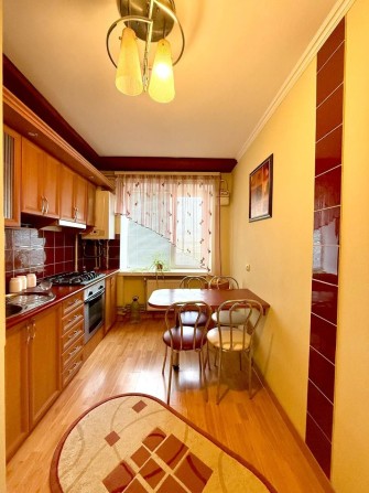Продам 3 кім кв. в самому центрі міста - фото 1