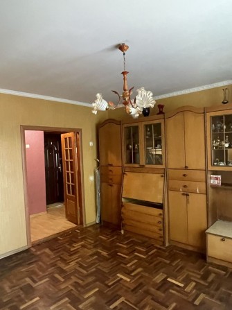 Продам 2 кім кв., 3 поверх 9 ти поверхового цегляного будинку. Вул Білогородська - фото 1