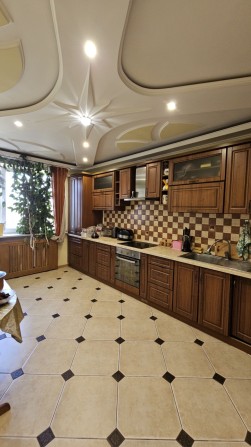 Продам 2-кім.квартиру  95 м2 з ремонтом лоджія 15 м2, Боярка, вул. Пушкіна - фото 1