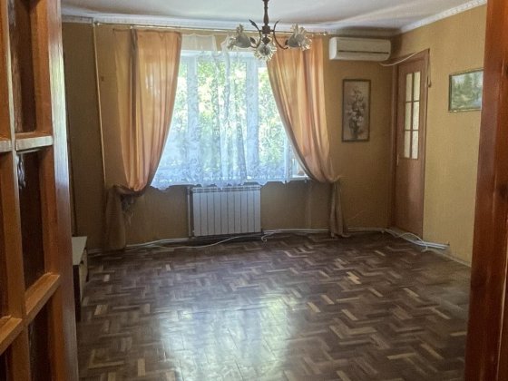 Продається 2 кімнатна квартира  вул. Білогородська 45 Боярка