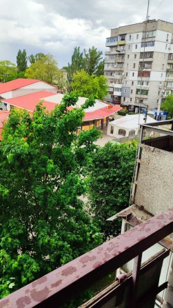 2 комнатная крупногабаритная квартира 4 /10 Чешка кирпич автономное отопление 2 балкона все раздельн - фото 1