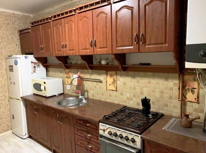 Продам 3 кімнатну квартиру на Дніпробуді - фото 1