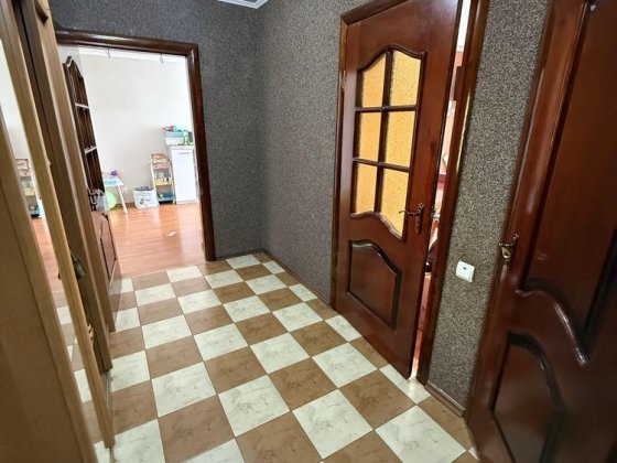 Продам 3-кімнатну квартиру Владимир