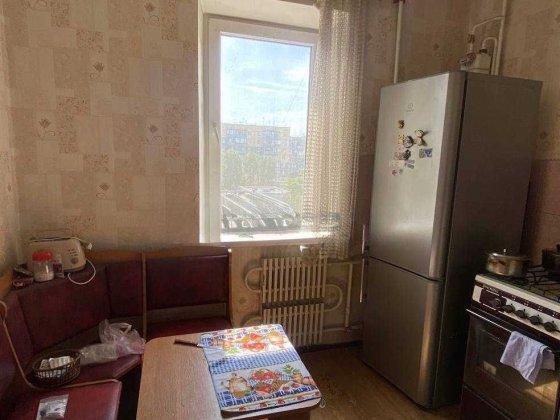 Продам 2-кімнатну квартиру. 11 мкр. Варус Кам'янське