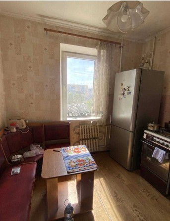 Продам 2-кімнатну квартиру. 11 мкр. Варус - фото 1