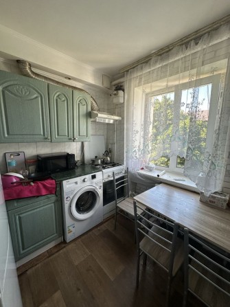 Продам 2 х кімнатну квартиру в м Вишгород - фото 1