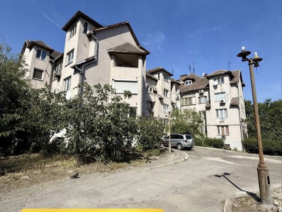 Продам уникальную 3х этажную квартиру, газ автономка, 105.8 кв.м. А Каменское