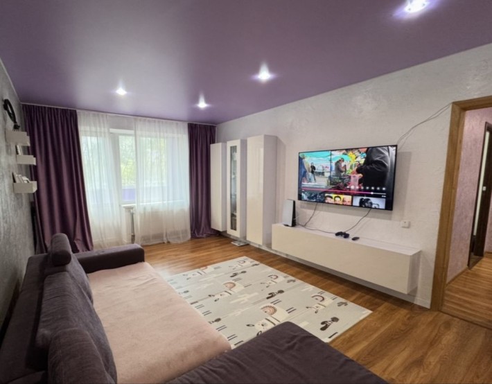 Продам 2-ком.Левый берег,11 мкрн С Ремонтом!Автономка газ! - фото 1