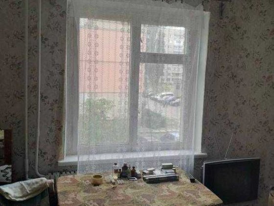 Продам 1-кімнатну квартиру. Лівий берег. 9 мкр. Кам'янське