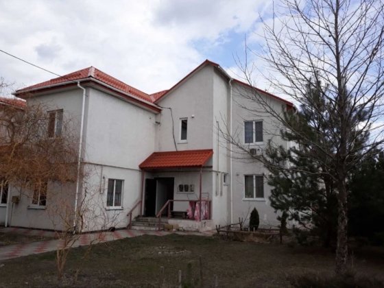 Продам 4-х комнатную квартиру на Голубом озере Каменское