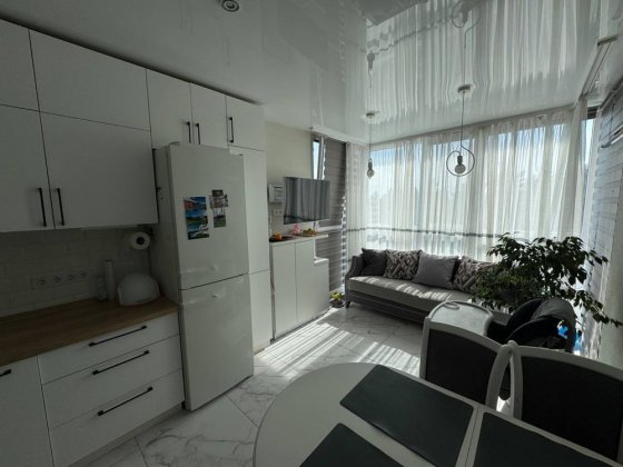 Продаж сучасної 2-кімнатної квартири в ЖК На Прорізній з видом на ліс Гостомель