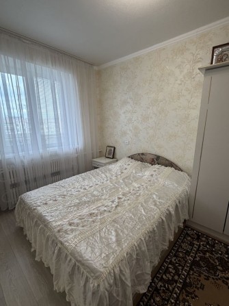 Продам 2-ком.кв на Левом берегу,4 микрорайон - фото 1