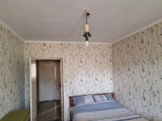 Продам 3 ком 1 мкр 1 этаж Каменское
