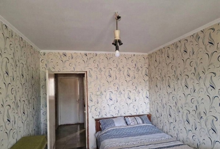 Продам 3 ком 1 мкр 1 этаж - фото 1