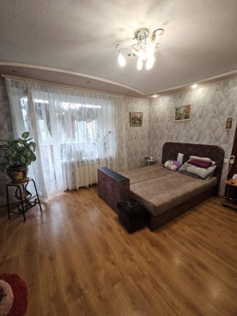 Продам 3 кімнатну квартиру в Дергачах по вулиці Садова - фото 1