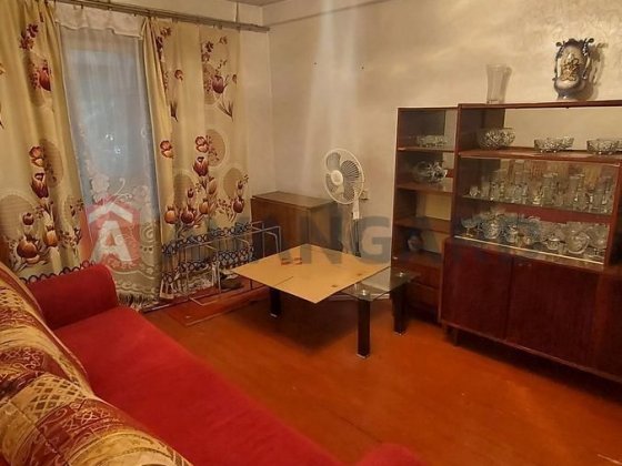 продам 3-х кімнатну Кам'янське