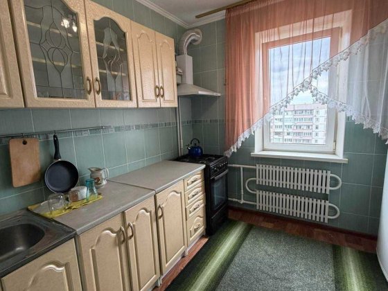 Продам 2 кімнатну квартиру! Лівий берег, 4 район! Кам'янське