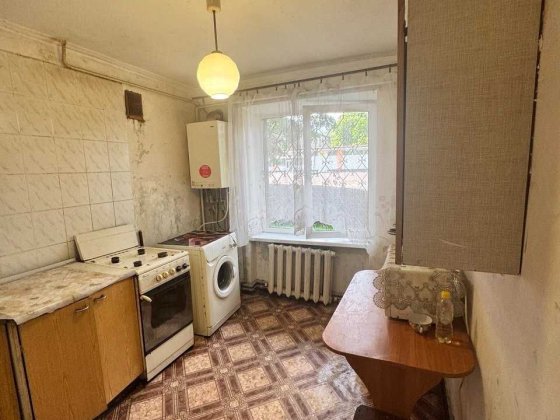 Продам 1 кімнатну квартиру по вул. Медична, м. Кам'янське Кам'янське