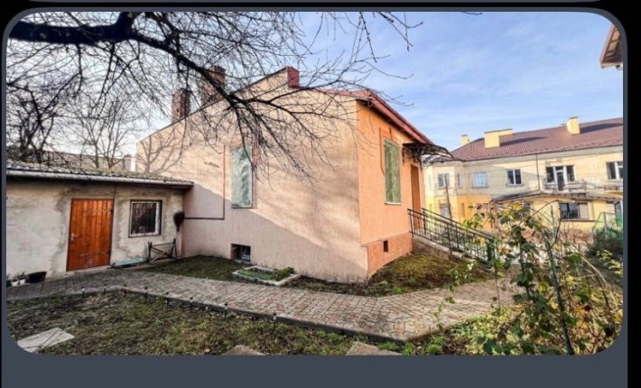 Продаж квартири особнячного типу - фото 1