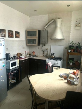 Продам 3 комнатную кваотиру пр. Свободы - фото 1