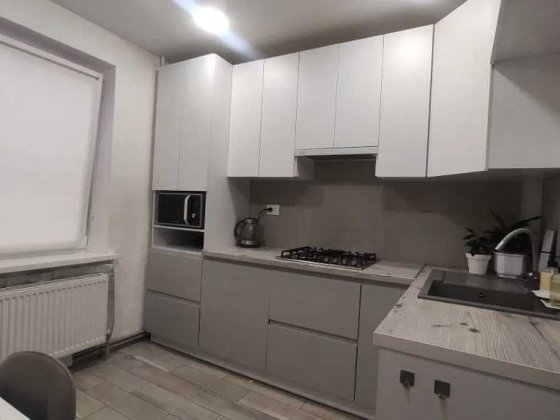 Продам 2-кімнатку квартиру. Лівий берег. 11 мікрорайон. Кам'янське