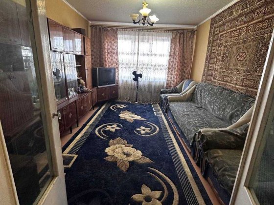 Продам 3-кімнатну квартиру. Лівий берег. 1 мкр Кам'янське